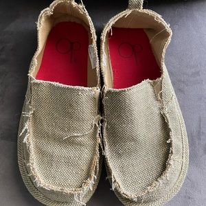 Boys Op slip ons